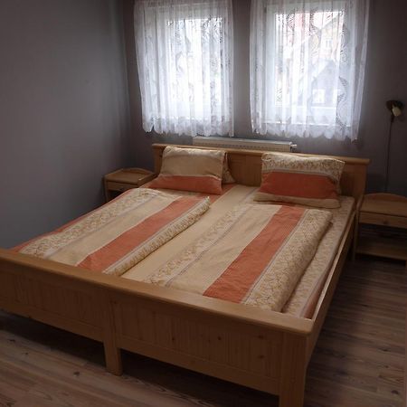 Apartments Viktoria Klinovec Kovářská المظهر الخارجي الصورة