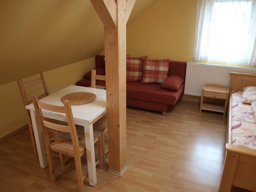 Apartments Viktoria Klinovec Kovářská المظهر الخارجي الصورة