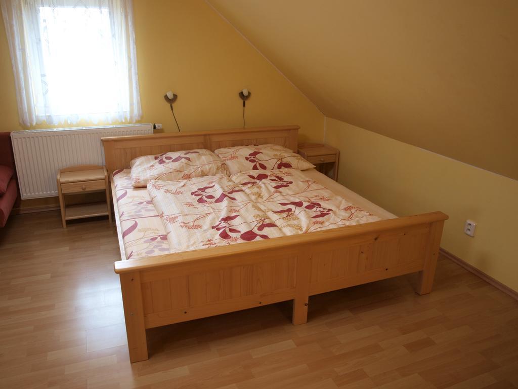 Apartments Viktoria Klinovec Kovářská المظهر الخارجي الصورة