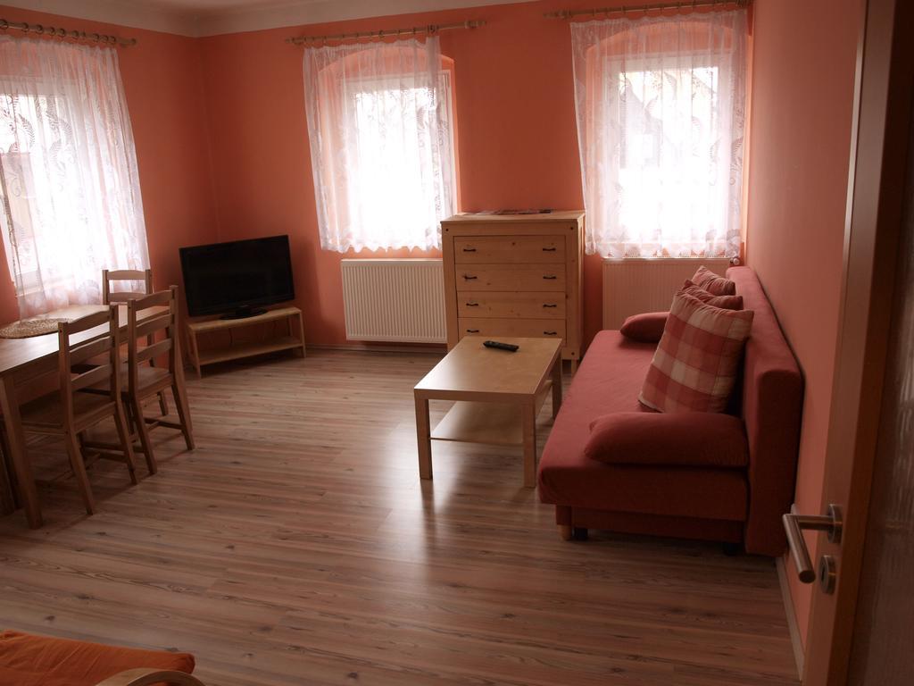 Apartments Viktoria Klinovec Kovářská المظهر الخارجي الصورة